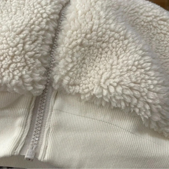 Aritzia Womens Large The Group Babaton Antic White Cream Sherpa Zip Jacket s - Picture 5 of 10